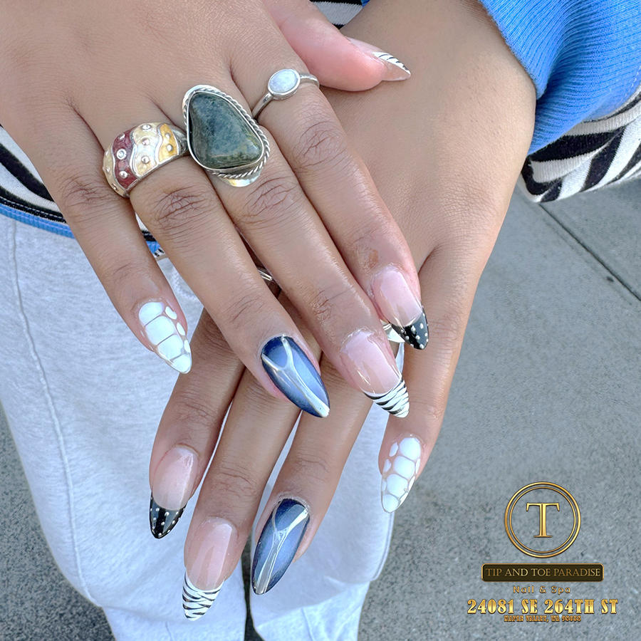 Trendy gel nails